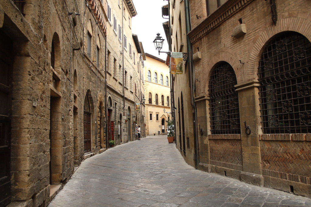 Notes from Volterra Slow: A Travel Diary